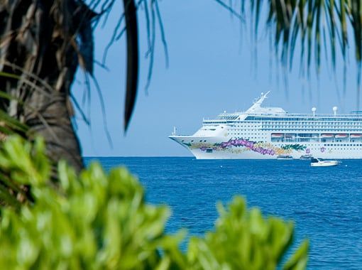Cruise ship at Port of Hilo